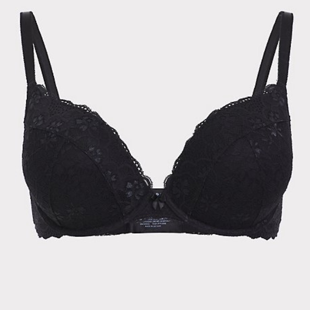 Torrid Curve Bra. Super comfy and cute. Has a bit of a push up .